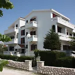 Family Friendly Seaside - Mulo, Zadar - 6155 فرسي