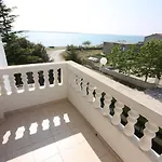 Family Friendly Seaside - Mulo, Zadar - 6155 شقة فرسي