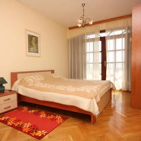 Family Friendly Seaside - Mulo, Zadar - 6155 アパート ヴーシ