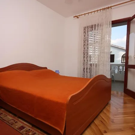 Family Friendly Seaside - Mulo, Zadar - 6155 *