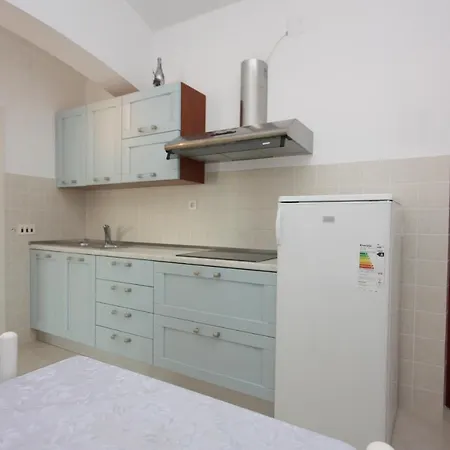 Family Friendly Seaside - Mulo, Zadar - 6155 *