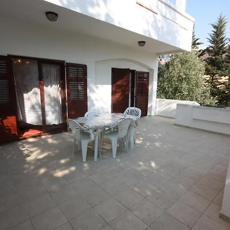 Family Friendly Seaside - Mulo, Zadar - 6155 アパート