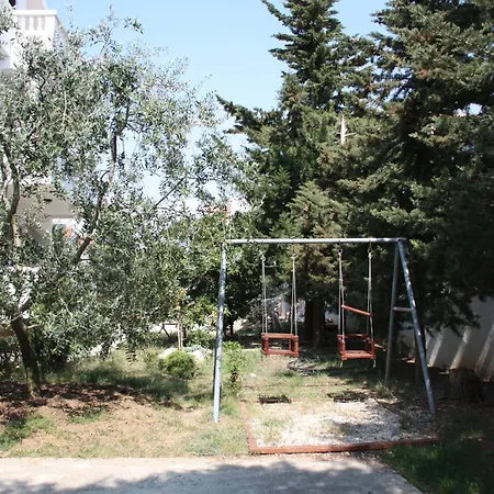 Appartement Family Friendly Seaside - Mulo, Zadar - 6155 Vrsi