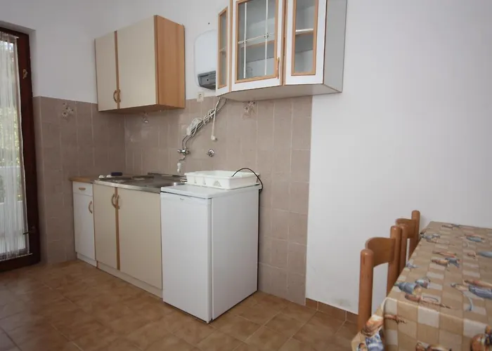 Family Friendly Seaside - Mulo, Zadar - 6155 Vrsi