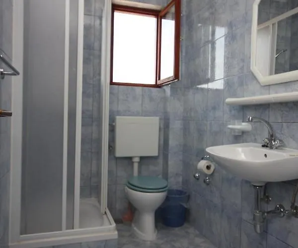 Family Friendly Seaside - Mulo, Zadar - 6155 Vrsi