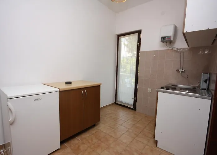 Family Friendly Seaside - Mulo, Zadar - 6155 *