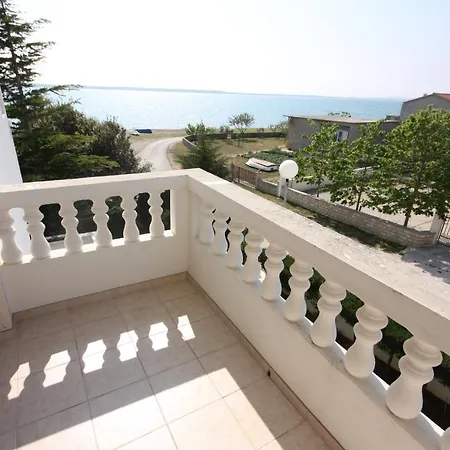 Family Friendly Seaside - Mulo, Zadar - 6155 아파트 브르시